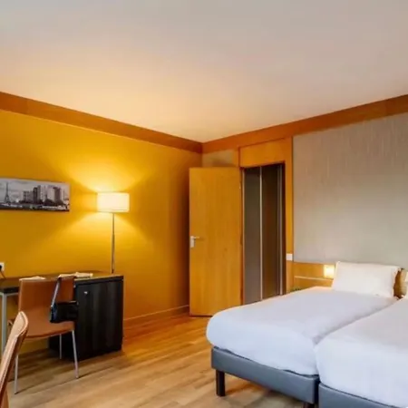 Adagio Xv Paris